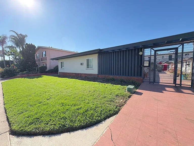 3634 Park Blvd. — Photo 15