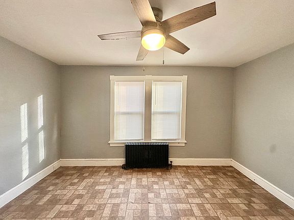 5th image of 806 E Broad St Unit 2