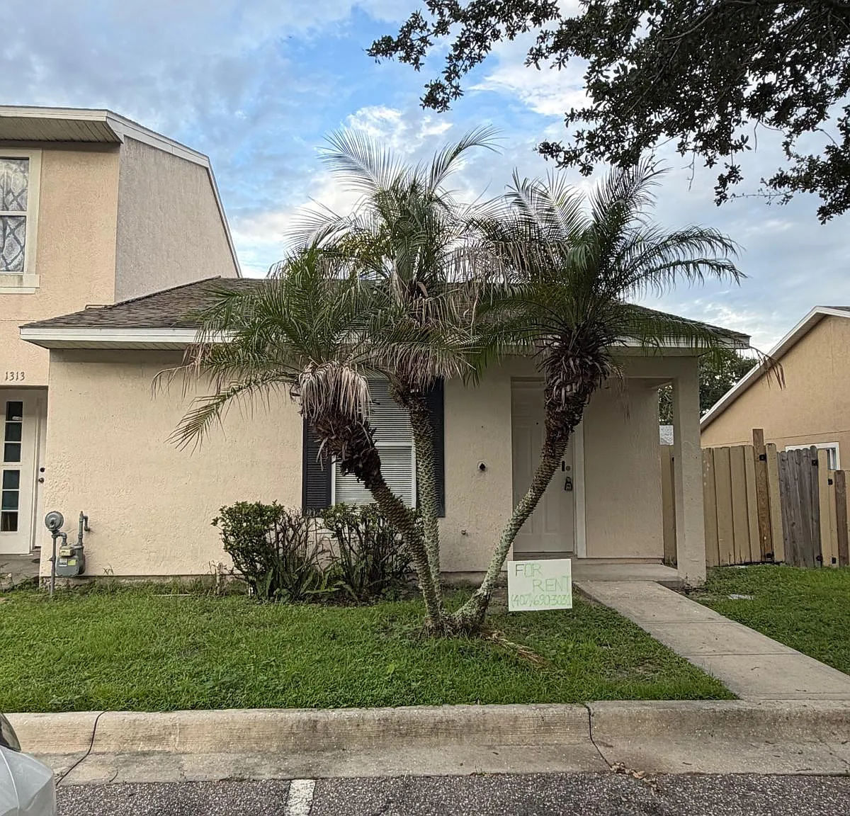 3 bed, 1000 sqft, $1,700 — Photo 1