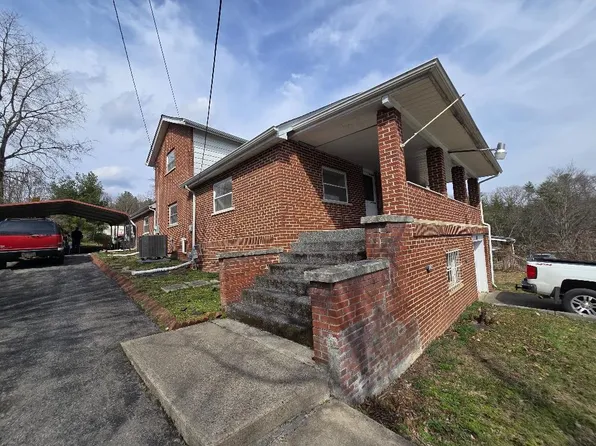 138 Celestial St, Crab Orchard, WV 25801
