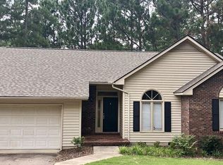 360 Sandhills Cir, Pinehurst, NC 28374