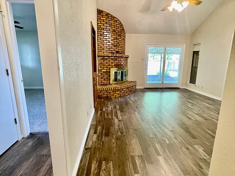 3209 N Marseille Ln — Photo 4