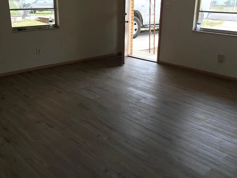 111 Sharon Ave — Photo 11