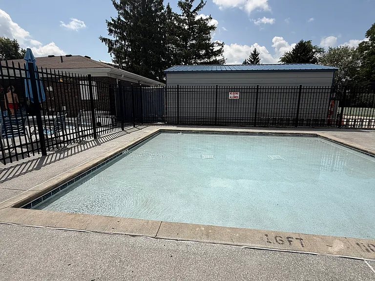 8078 Hetz Dr — Photo 30