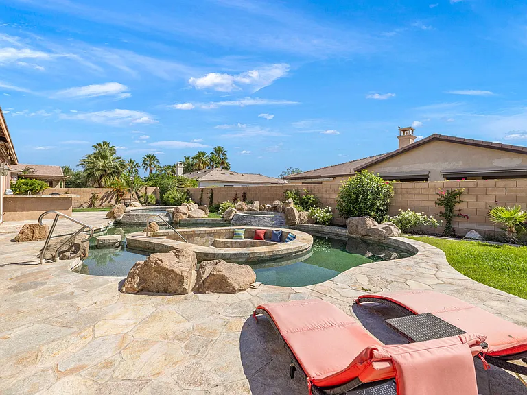 57806 Cantata Dr — Photo 50