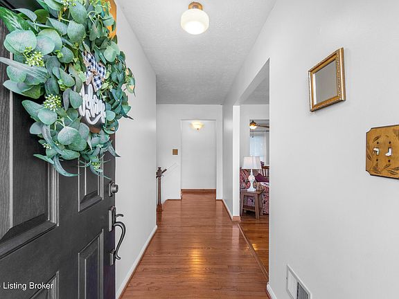 4th image of 4224 Saint Thomas Ave