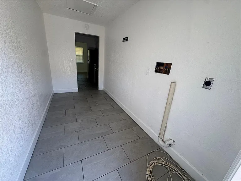 6619 S West Shore Blvd #A — Photo 15