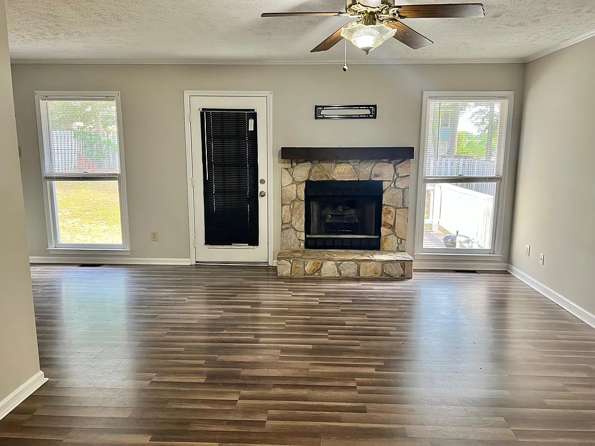 Building Photo - 5696 Pepperbush Dr