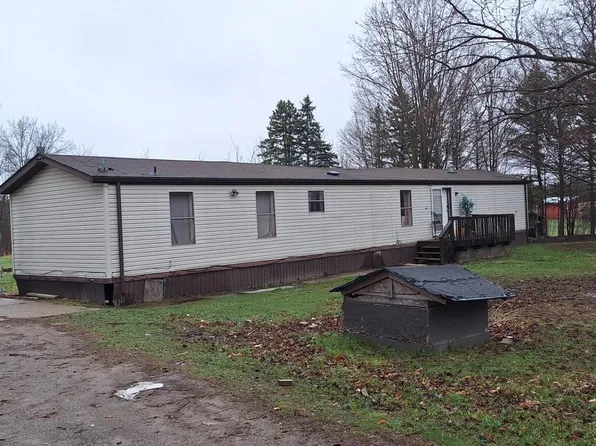 1251 E Station Rd, Sheridan, MI 48884