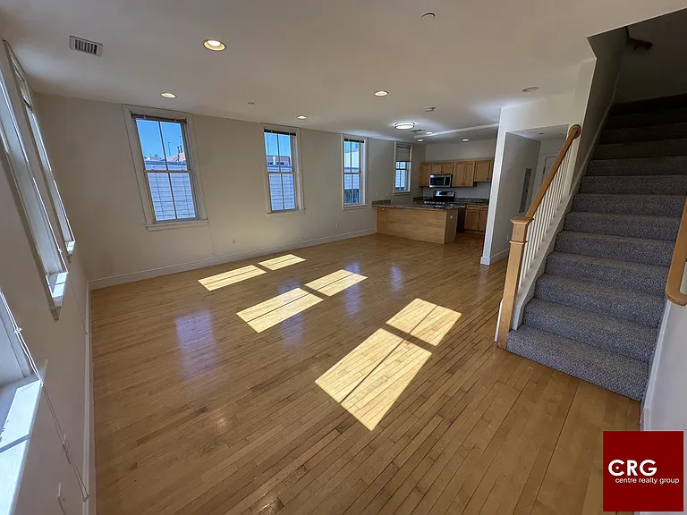 102-103 2nd St #Penthouse 04 — Photo 6