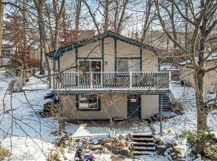 1315 Brighton Lake Rd, Brighton, MI 48116