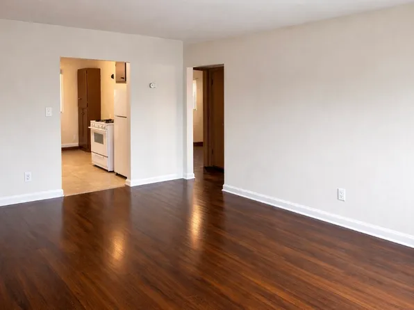 2701 N 51st St #3, Milwaukee, WI 53210