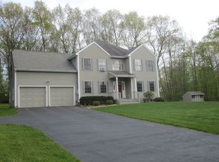 12 Rose Ln, East Lyme, CT 06333