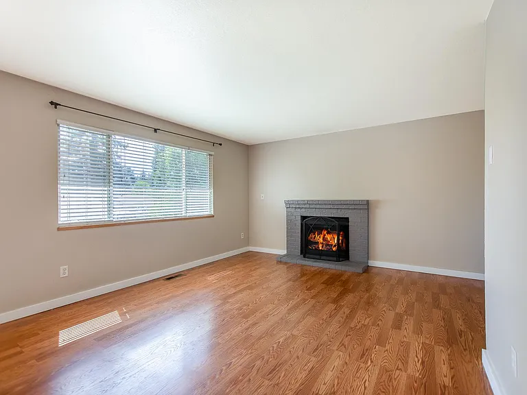 623 Harvest Rd — Photo 2
