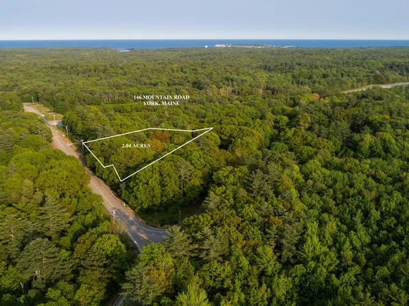 146 Mountain Road, York, ME 03902