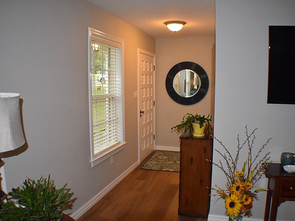 4th image of 2506 W 2nd Ln