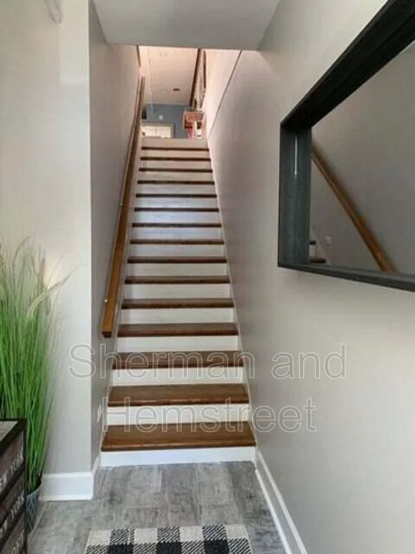 1 bed, 1.0 bath, 400 sqft, $1,700 — Photo 4