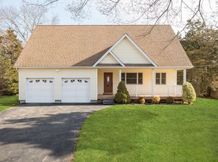 518 Sweet Hollow Rd, Melville, NY 11747