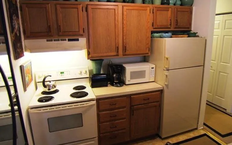 1 bed, 600 sqft, $1,300 — Photo 4