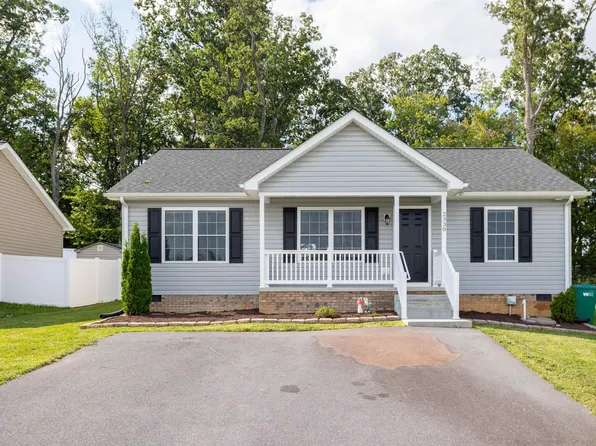 2330 Whitestone Dr, Rockingham, VA 22801