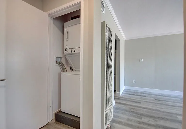 4659 Oregon St — Photo 11