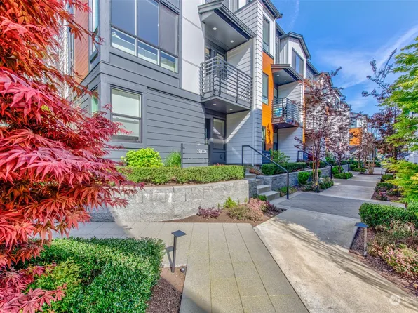 18412 96th Drive NE #C, Bothell, WA 98011