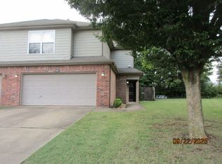 842 Oakwood Ct, Centerton, AR 72719