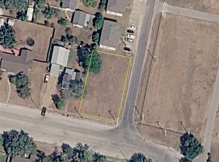 610 E Reuss Blvd, Cuero, TX 77954
