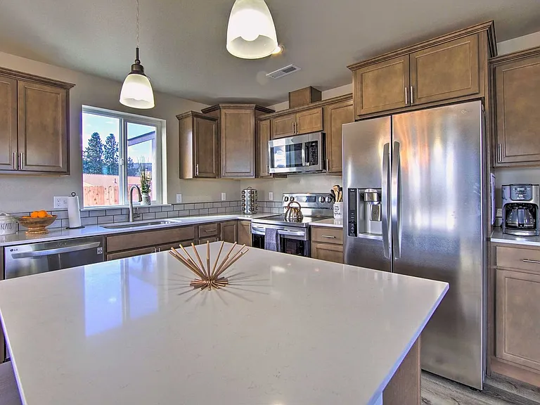 900 Sunlight Dr — Photo 11