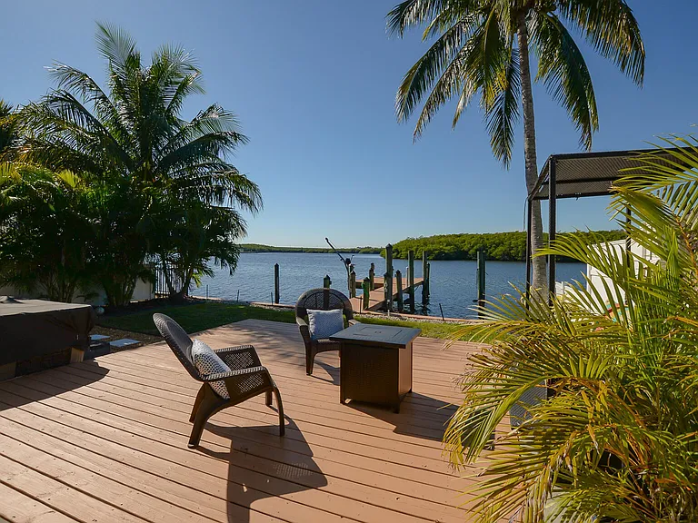 110 SW Hideaway Pl — Photo 28