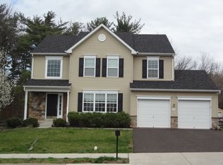 124 Oak Creek Dr, Royersford, PA 19468
