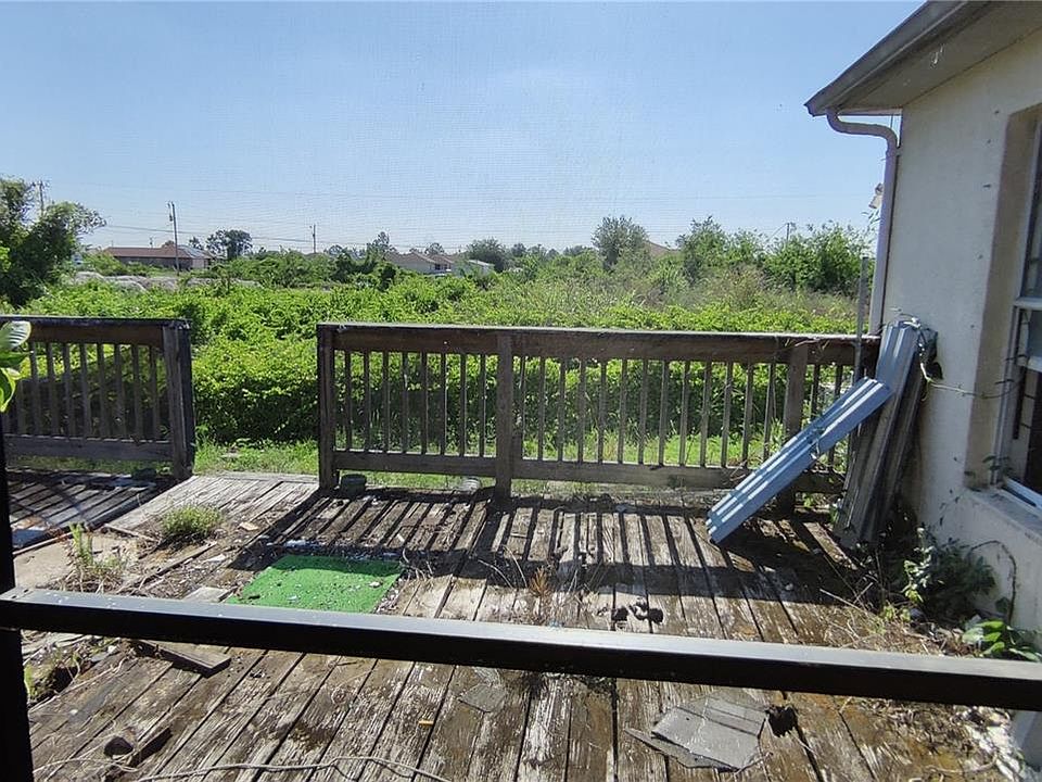 2nd image of 3004 26th St SW