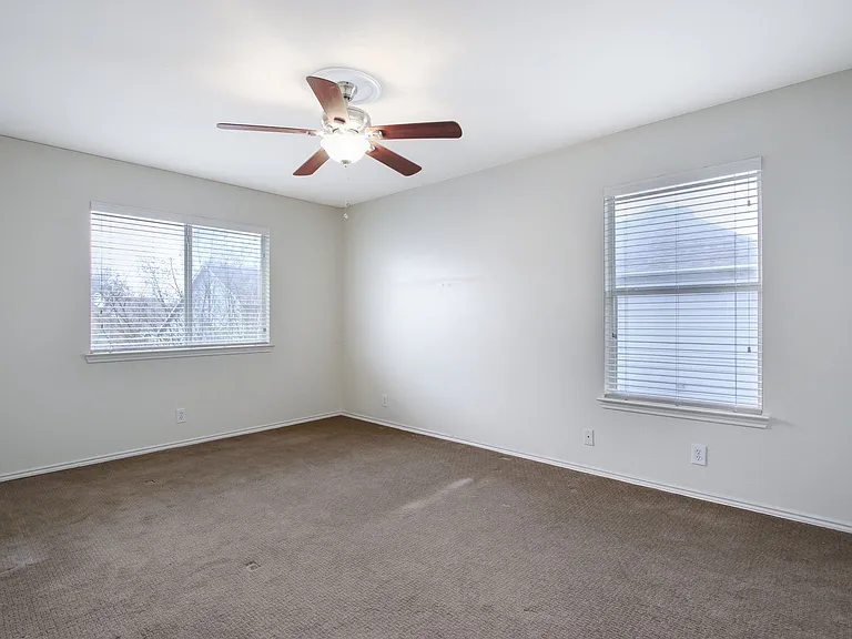 2619 Crown Arbor Dr — Photo 14
