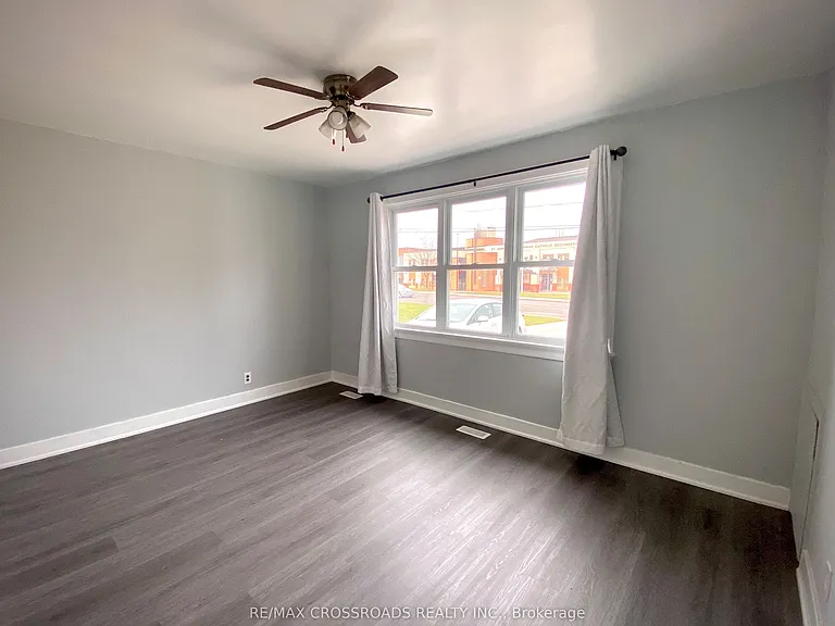 140 Gray Rd — Photo 4