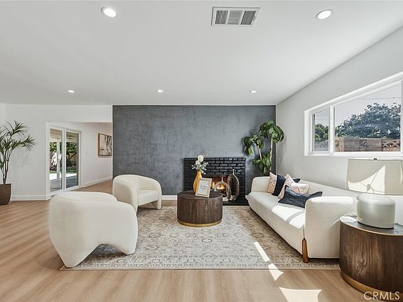 2nd image of 6692 Sutton St