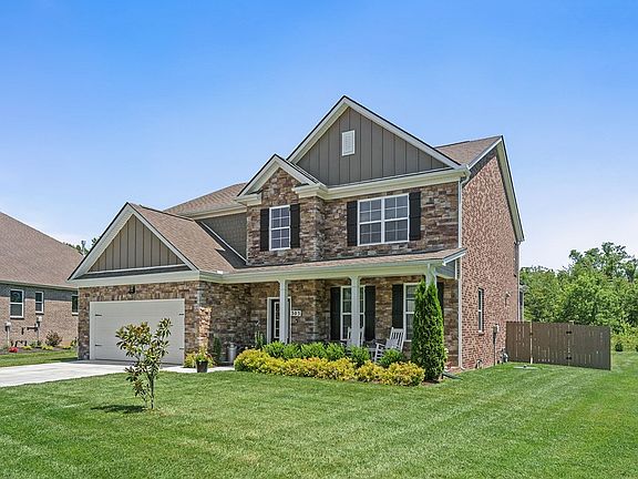 2nd image of 303 Greymoor Ln