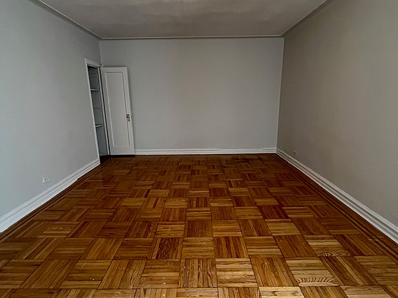 4th image of 135 Hawthorne St APT 2D