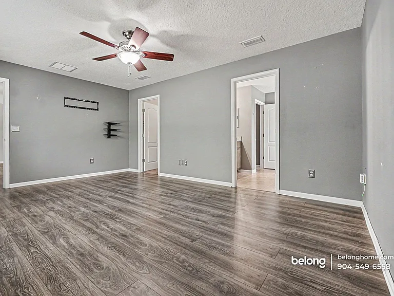 15763 Twin Creek Dr — Photo 8