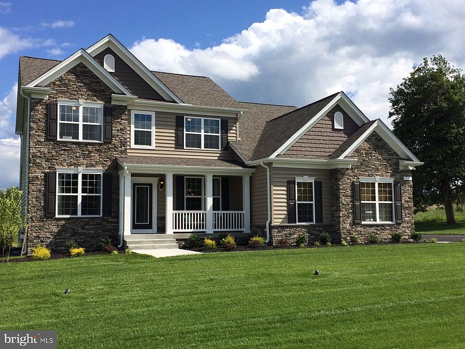 1st image of 103 Wisteria Ln