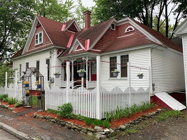 2nd image of 333 Brunswick St