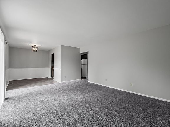 2nd image of 12273 Woodside Dr #263-1