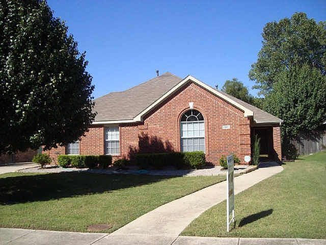 1st image of 1811 Random Oaks Dr