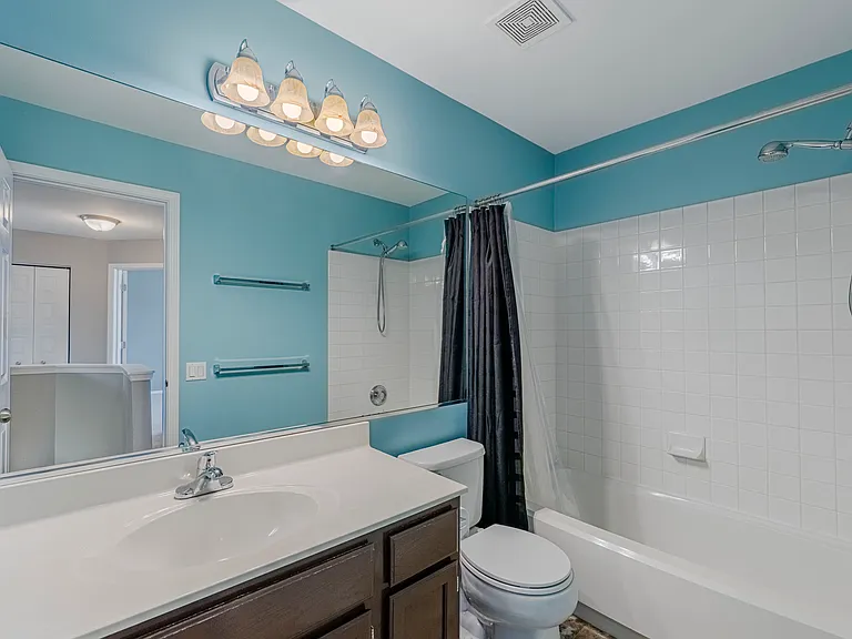1371 E Braymore Cir — Photo 26