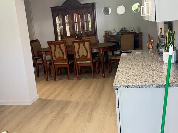 27 E Pembroke Rd #1, Danbury, CT 06811