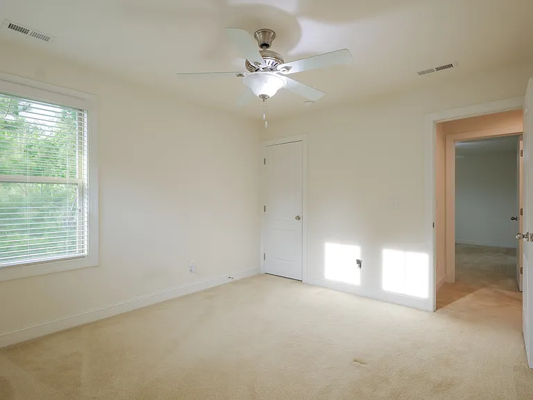 411 Alamosa Pl — Photo 34
