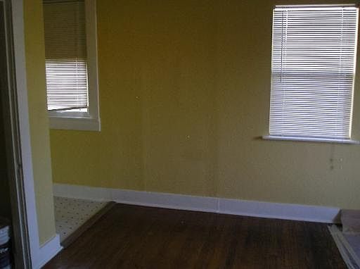 2nd image of 402 E Dewey Pl APT 4