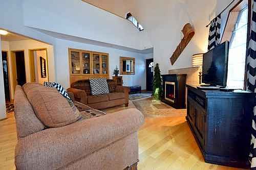 5th image of 292 Towhee Ct