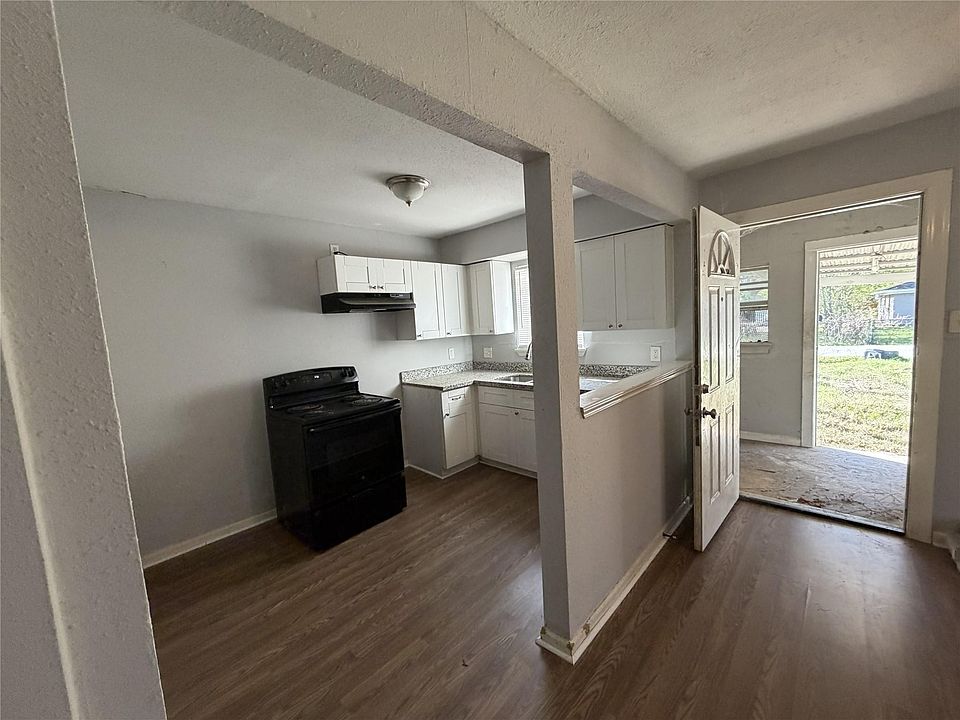 1st image of 2409 Hodges St