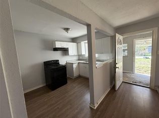 2409 Hodges St, Baytown, TX 77521