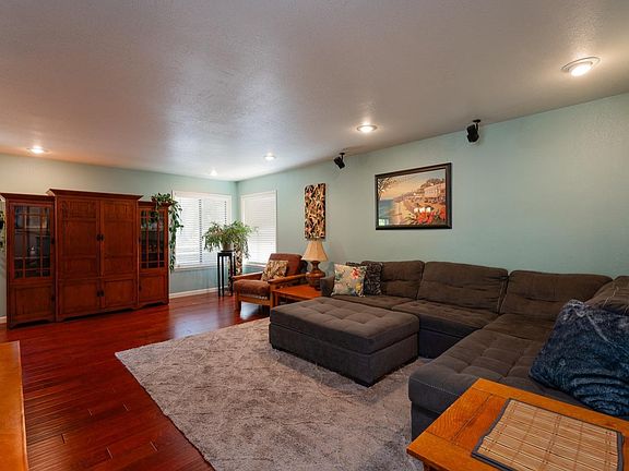 3rd image of 1014 W Perkins Street
